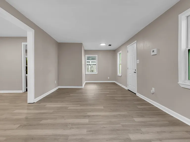 1577 S Highland St — Photo 8