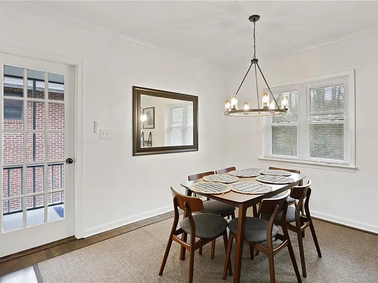 961 E Rock Springs Rd NE — Photo 9