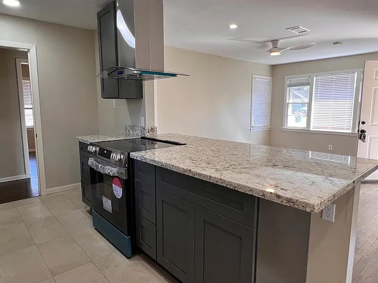 5834 Indigo St — Photo 13