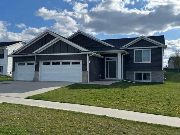 732 Towne Dr NE, Byron, MN 55920