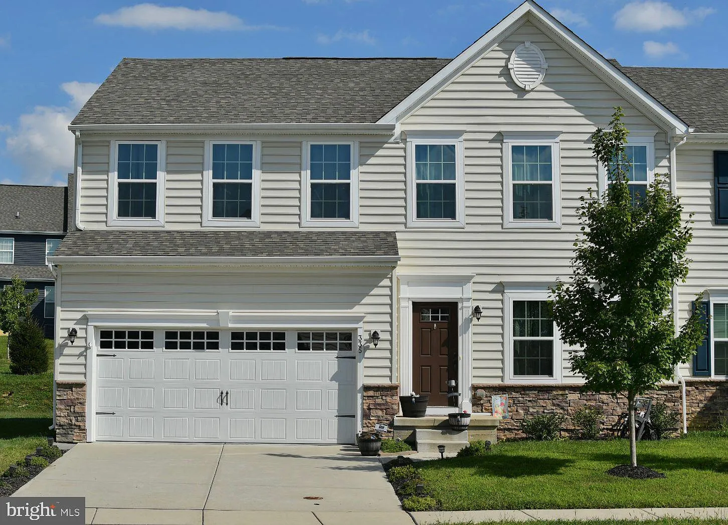 335 Tiger Lily Dr photo 1