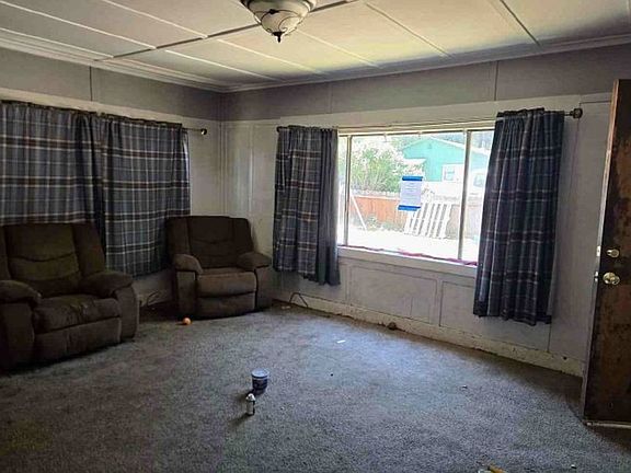 Additional Living Room