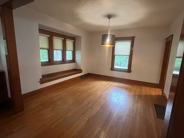 2356 S 35th Ave — Photo 14