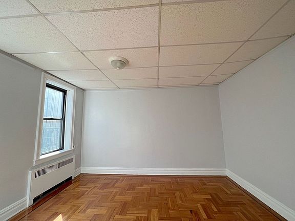 3rd image of 170 Jewett Ave APT C3