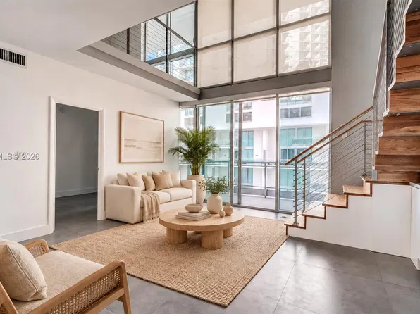 90 SW 3rd St #Townhouse 706, Miami, FL 33130