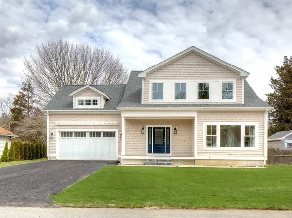 7 Sunset Dr, Barrington, RI 02806