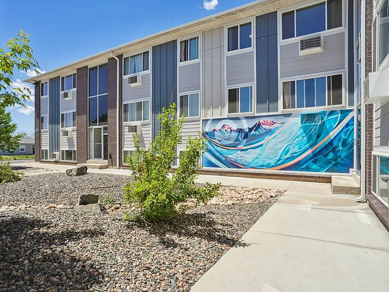 2010 E Bijou Street