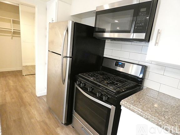4th image of 1617 N Poinsettia Pl APT 308
