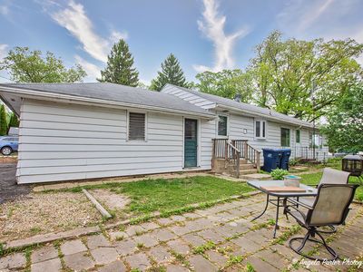 28069 N Lake Dr, Wauconda, IL, 60084