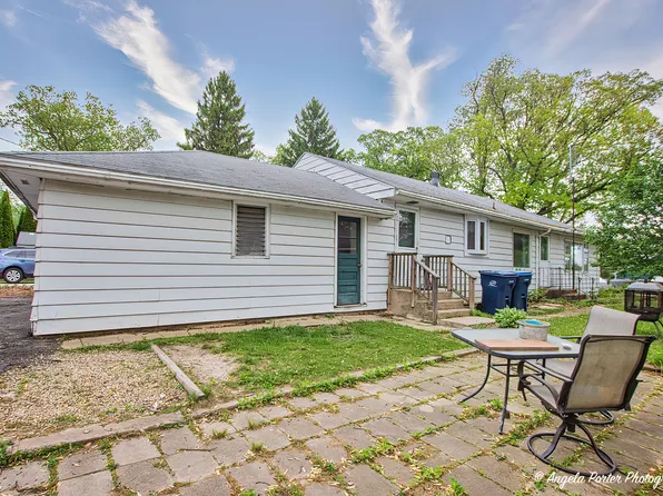 28069 N Lake Dr, Wauconda, IL 60084