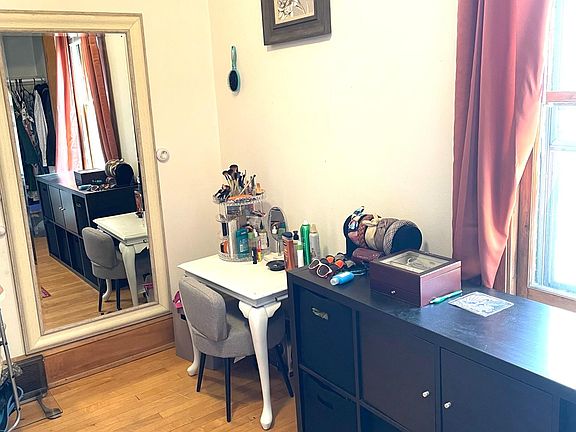 Bedroom 3/Office/Walk in Closet!