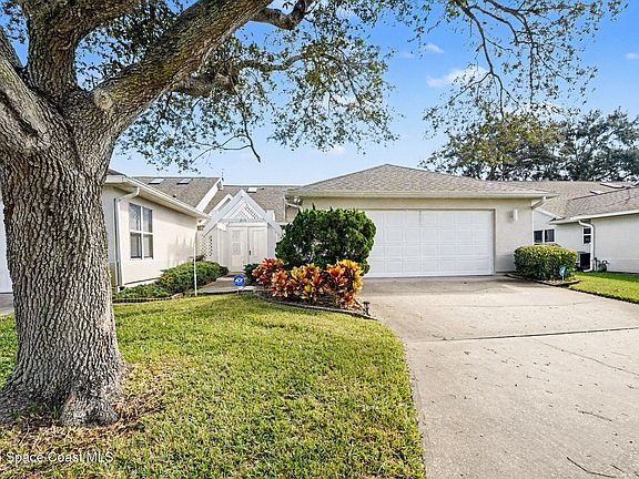 3rd image of 813 Oakwood Dr
