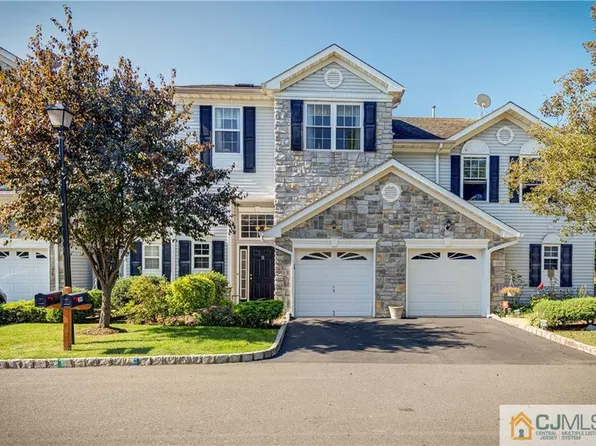 31 Chimney Ct #178, South Amboy, NJ 08879