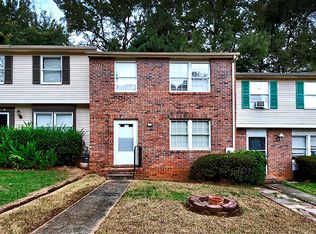 301 Roswell Commons Cir, Roswell, GA 30076