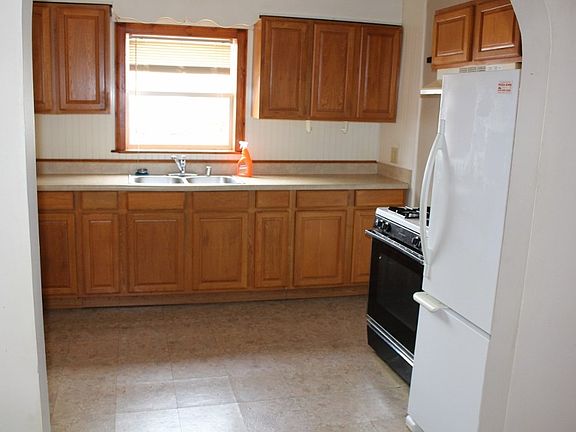 4th image of 123 E Forest Ave
