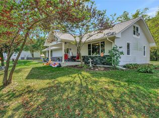 1450 Paradise Rd, Mattoon, IL 61938