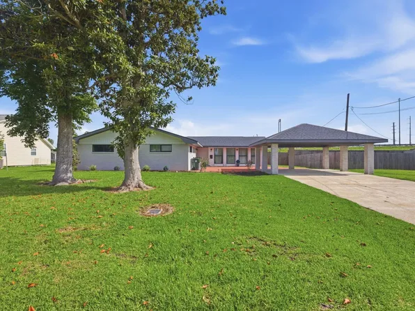900 Contraband Ln, Lake Charles, LA 70605