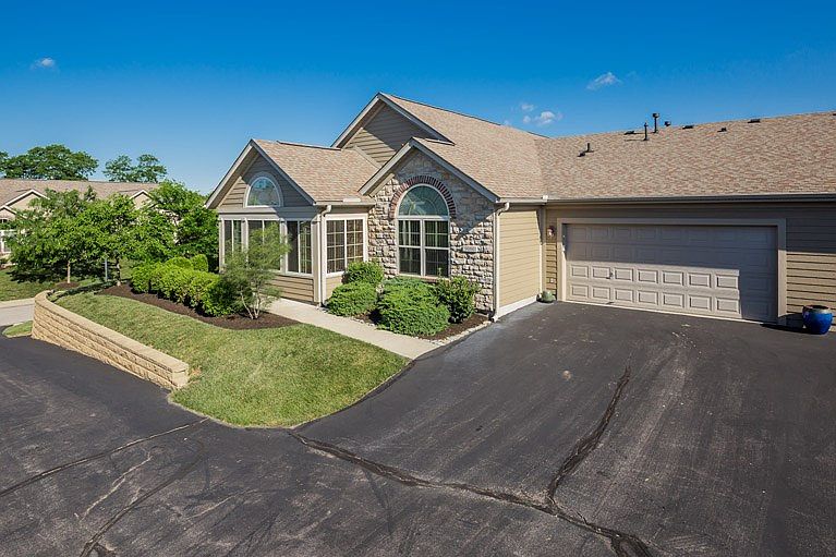 1st image of 9080 Royal Oak Ln