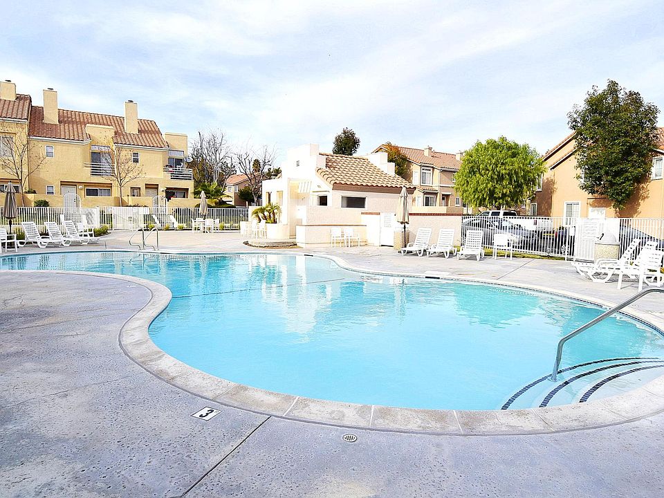 2nd image of 25540 Schubert Cir APT D
