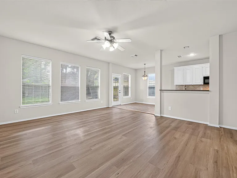 1807 Katlyn Ln — Photo 19