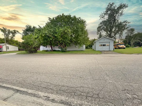 401 Central Ave W, Velva, ND 58790