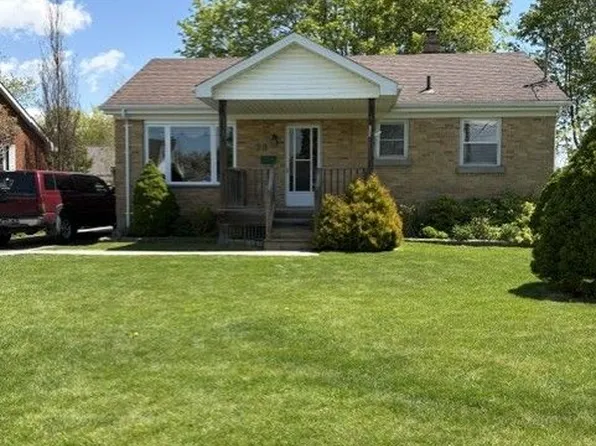 28 Dieppe Dr, Saint Thomas, ON N5R 4G7