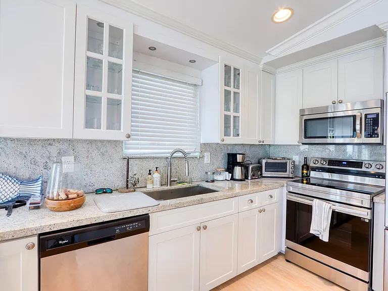 214 Aberdeen Ct — Photo 31
