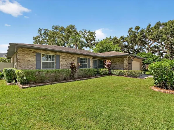 808 Timber Pond Dr, Brandon, FL 33510