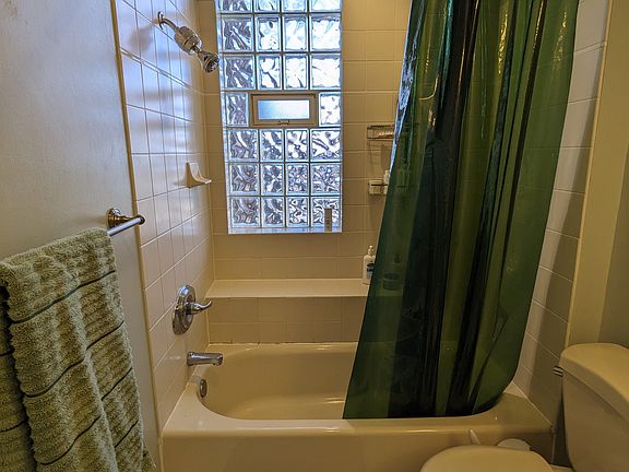 5th image of 1233 N Marion St APT 2
