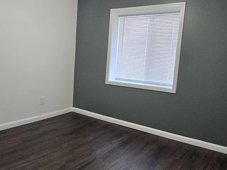 300 N Detroit St #1 — Photo 2