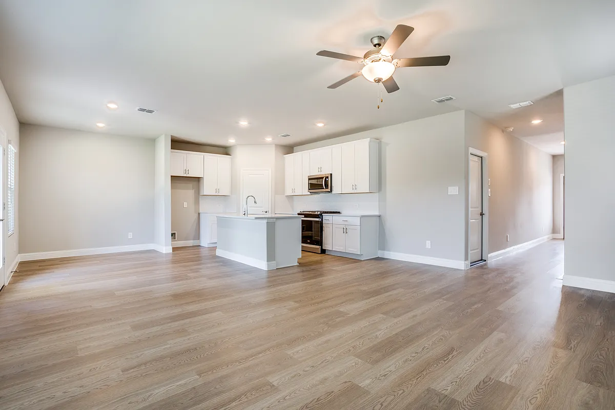 Building Photo - 710 Trace Trail Lowry Xing