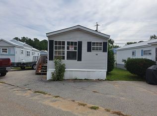 52 Gary Ave, Hooksett, NH 03106