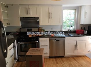 3 Adams St #1F, Brookline, MA 02446