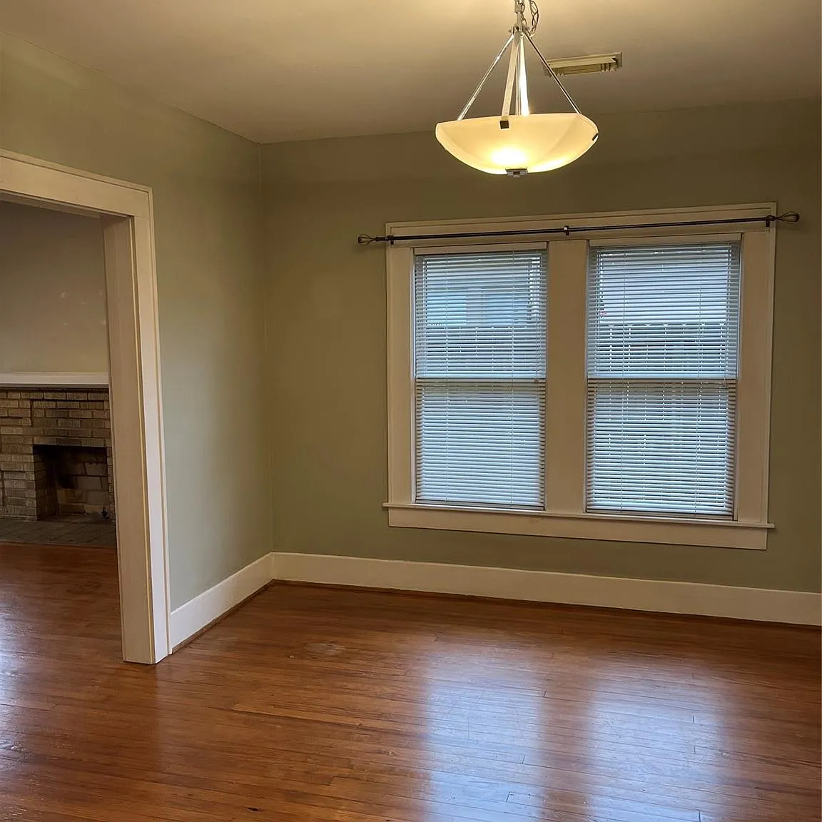 2 bed, 1.0 bath, 1106 sqft, $2,700 — Photo 3