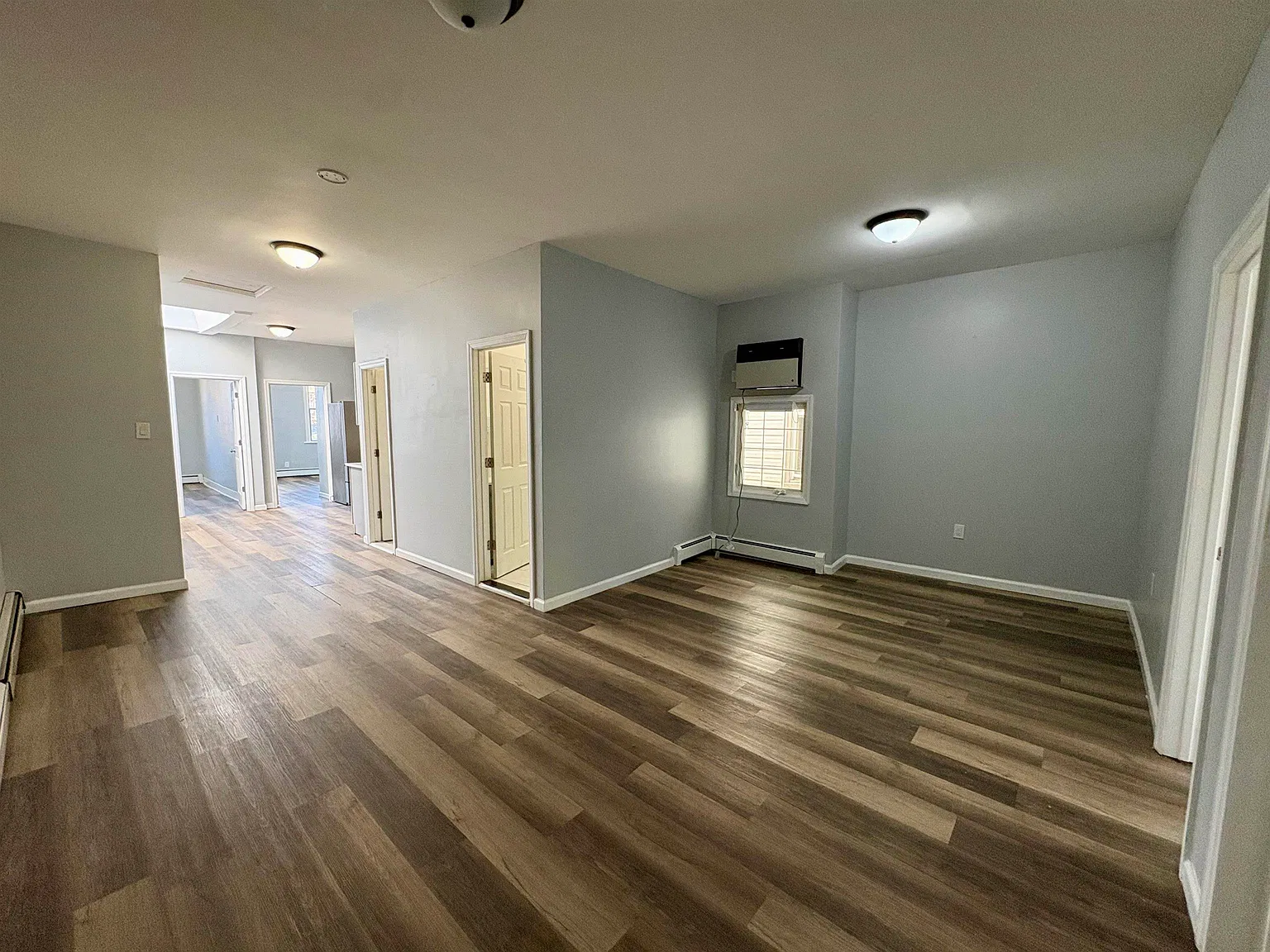 4 bed, 2.0 bath, $2,700 — Photo 3