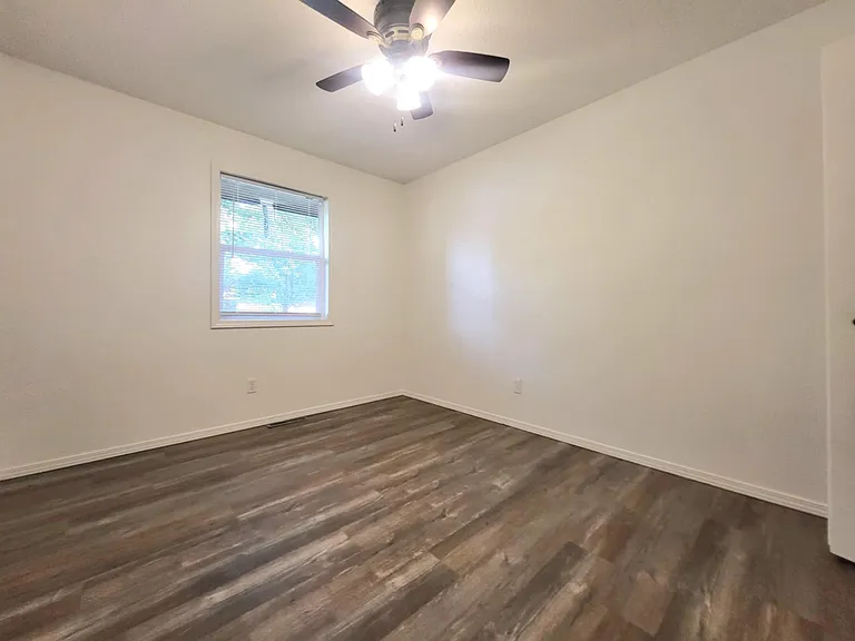 3222 W Roxbury St — Photo 7