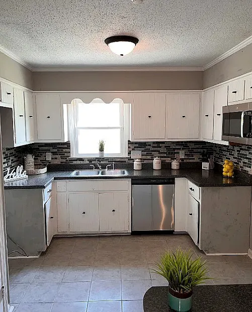 5 bed, 2.0 bath, 1694 sqft, $1,500 — Photo 3