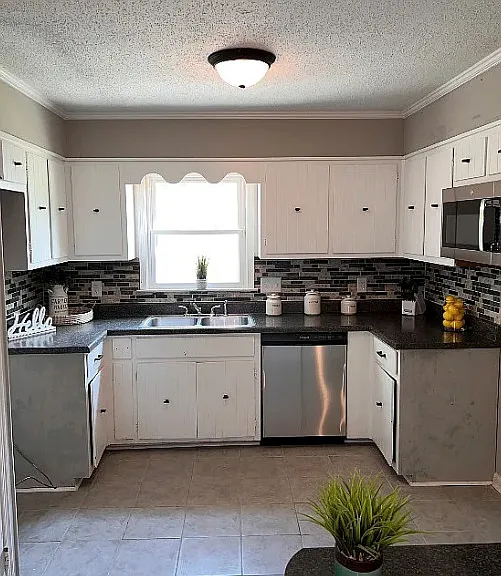 4751 Queensbury Ct — Photo 3