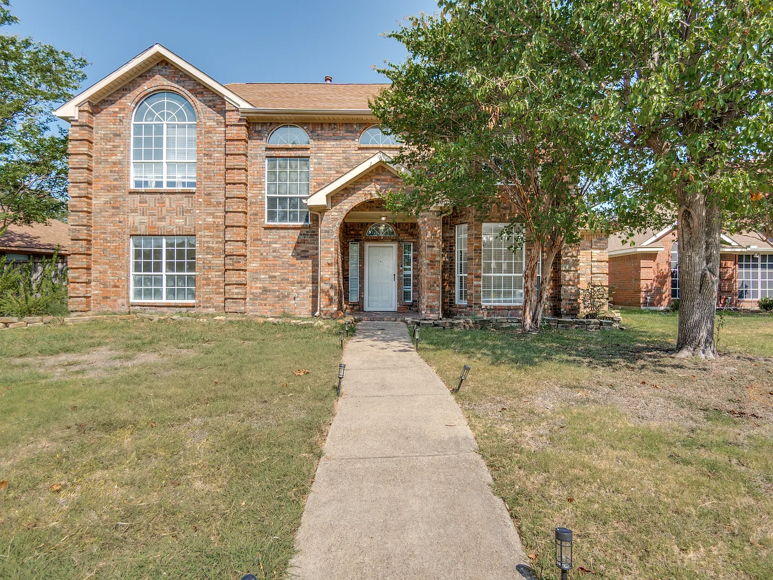 6 bed, 2726 sqft, $4,000 — Photo 2