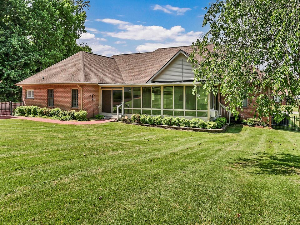 1st image of 453 Stonemeadow Rd