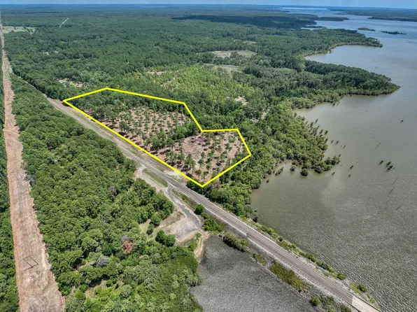 7 Fm 83, Broaddus, TX 75929