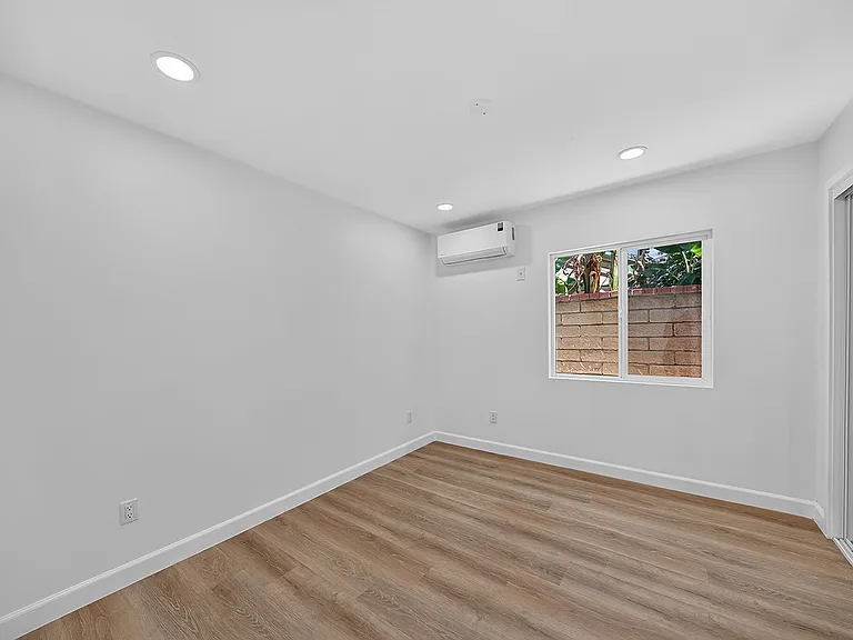 12250 Carver Ln — Photo 18