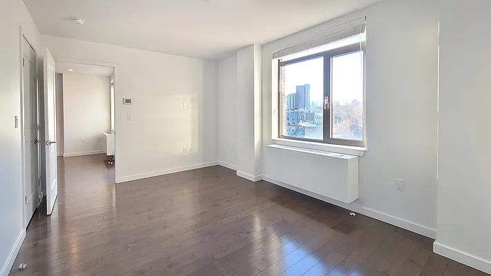 Rented by Modern Spaces | media 6