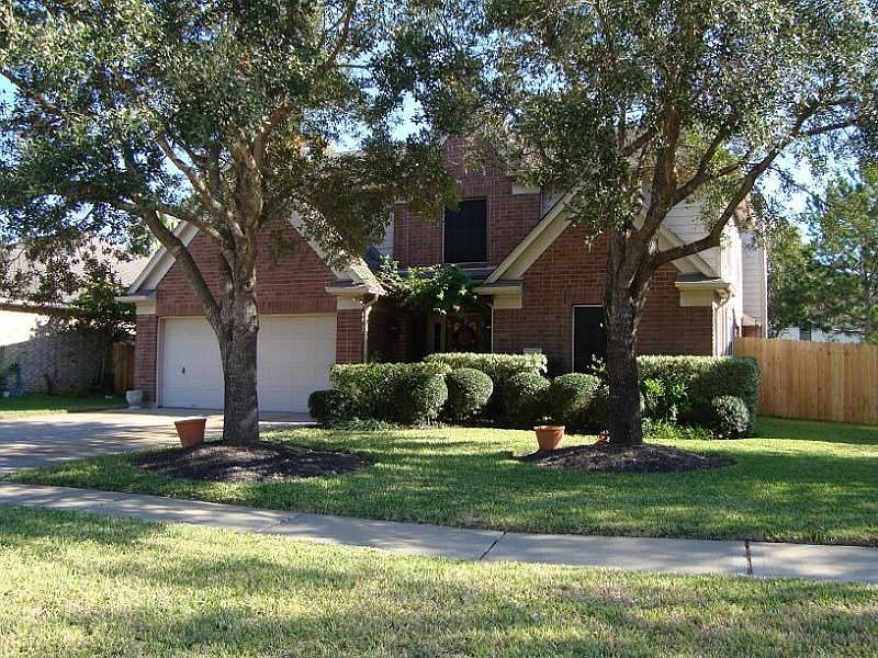 1st image of 1303 Lamplight Trail Dr