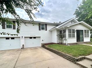 4711 Orchard Rd, Saint Joseph, MO 64505
