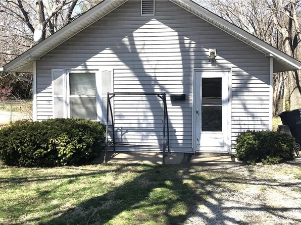 404-406 E Cedar St, Olathe, KS 66061