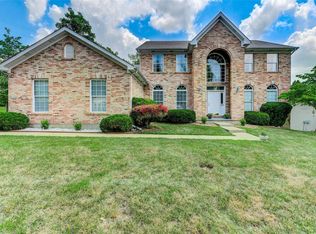 209 Woodcliffe Place Dr, Chesterfield, MO 63005