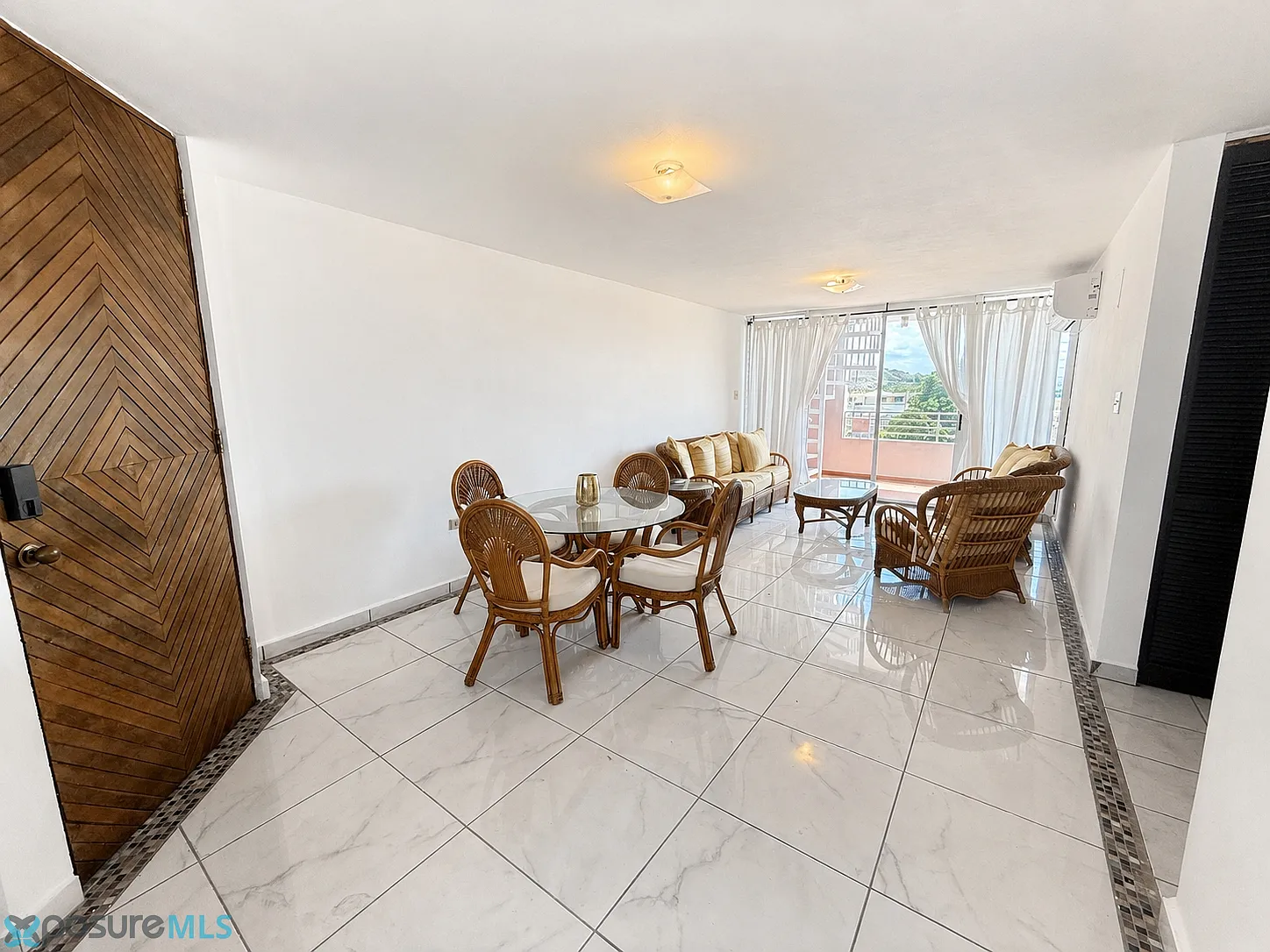 Paseo Del Principe (Condominio) — Photo 4