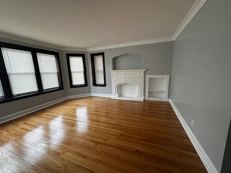 7319 S Rockwell St #2 — Photo 4