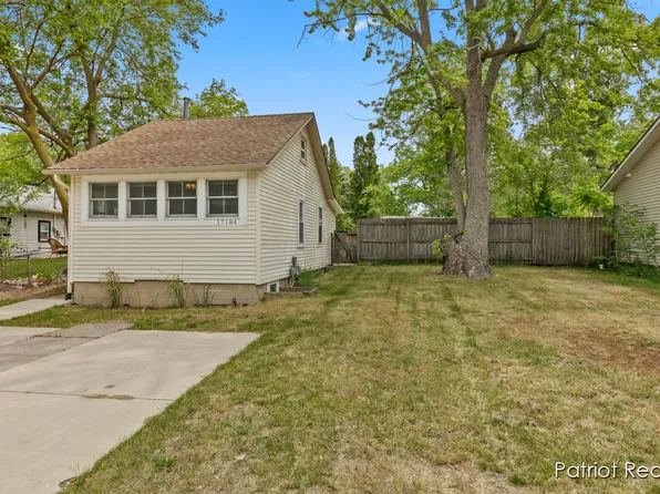 17184 Esther Ave, Spring Lake, MI 49456